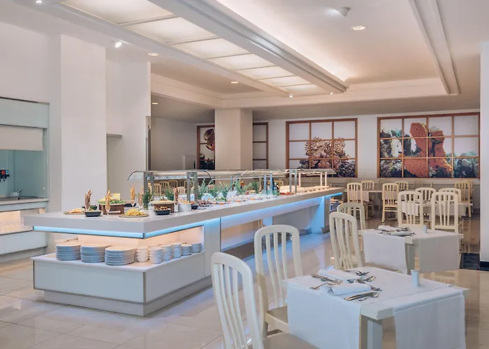 Iberostar Waves Dalias Szálloda Costa Adeje (Tenerife)