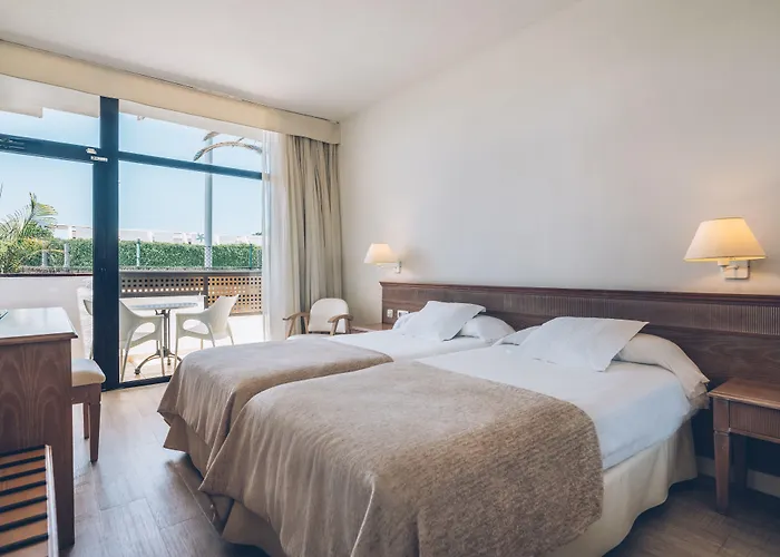 Iberostar Waves Dalias 4* 阿德耶